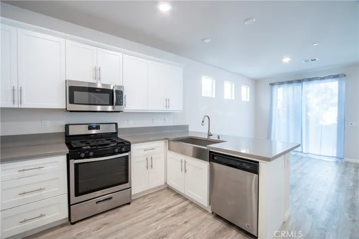 14717 W Rose Lane, Van Nuys, California 91405