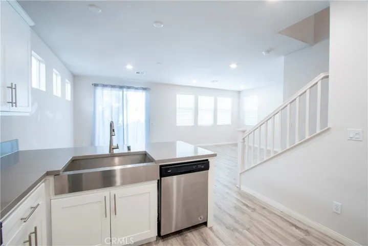 14717 W Rose Lane, Van Nuys, California 91405
