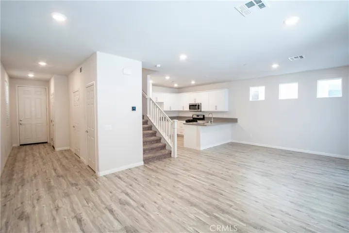 14717 W Rose Lane, Van Nuys, California 91405