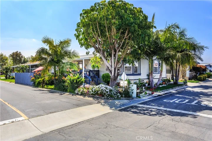61 Malaga 61, Tustin, California 92780