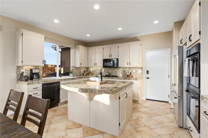 41734 Grand View Drive, Murrieta, California 92562