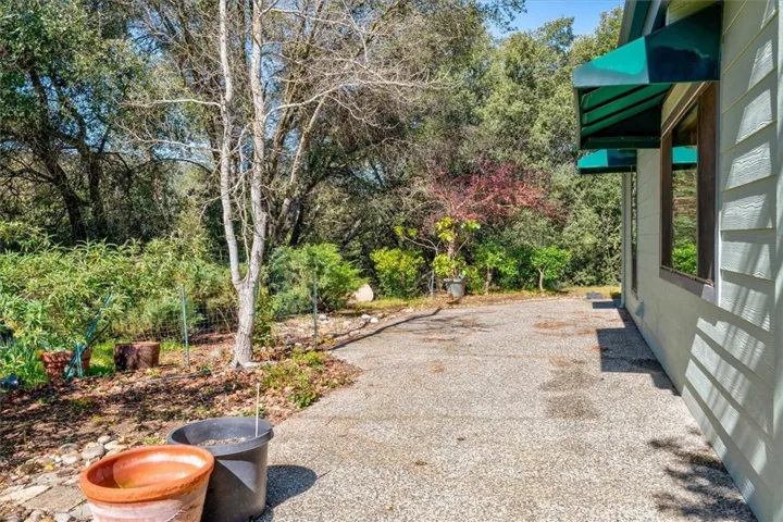 37934 China Creek Road, Oakhurst, California 93644