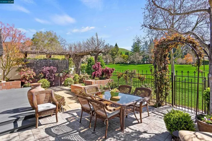 3061 Live Oak Ct, Danville, California 94506