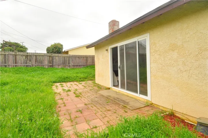 SPACIOUS YARD