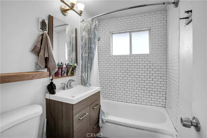 7833 Shawnee Trail, Yucca Valley, California 92284