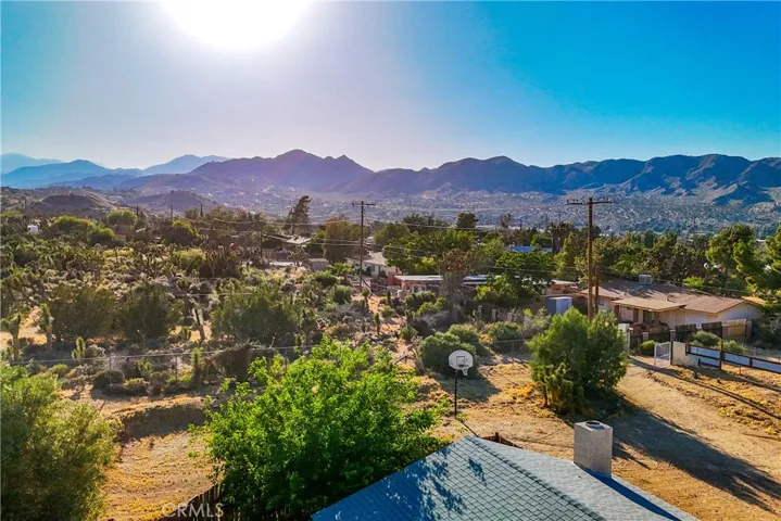 7833 Shawnee Trail, Yucca Valley, California 92284
