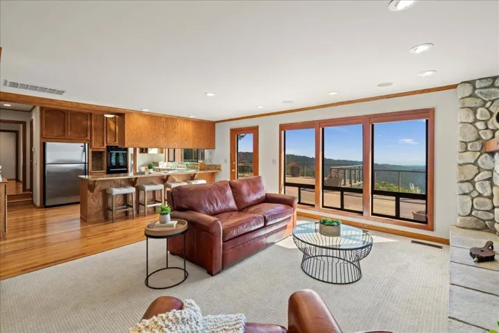 25995 Mar Vista Court, Los Gatos, California 95033