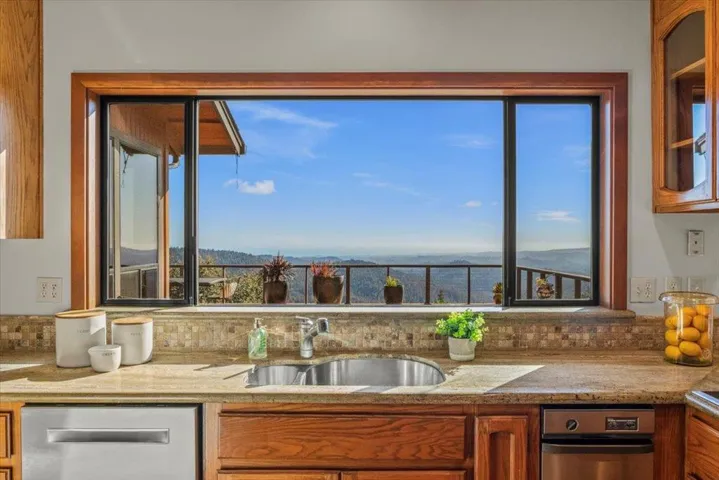 25995 Mar Vista Court, Los Gatos, California 95033