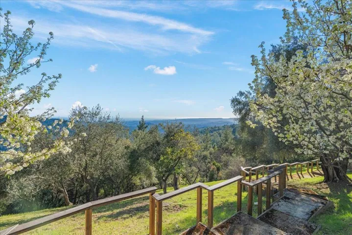 25995 Mar Vista Court, Los Gatos, California 95033