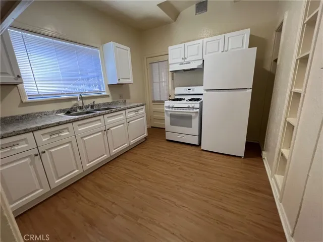 1236 E 1st Street, Long Beach, California 90802