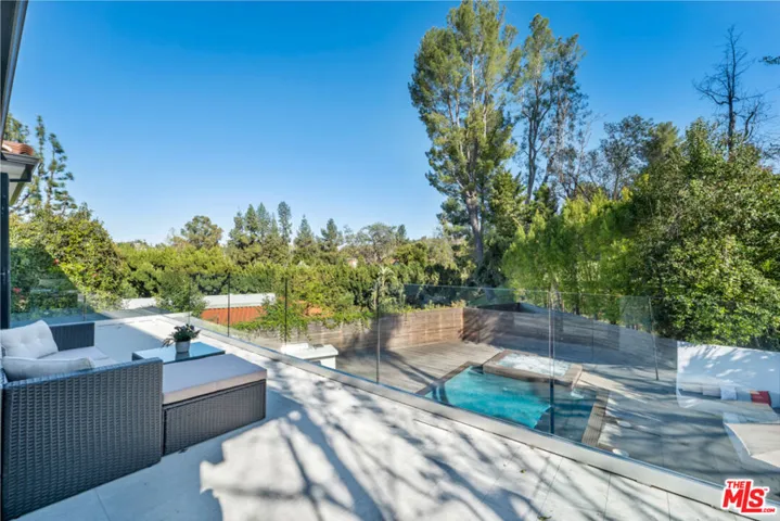 23136 Park Contessa, Calabasas, California 91302