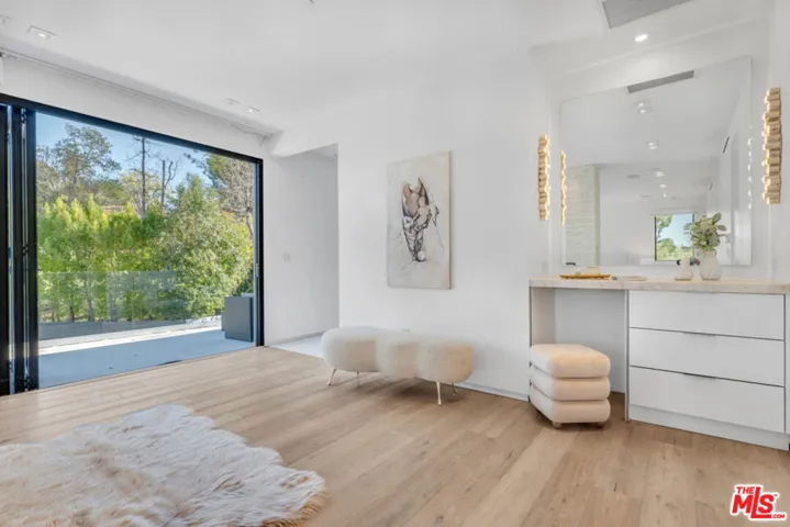 23136 Park Contessa, Calabasas, California 91302