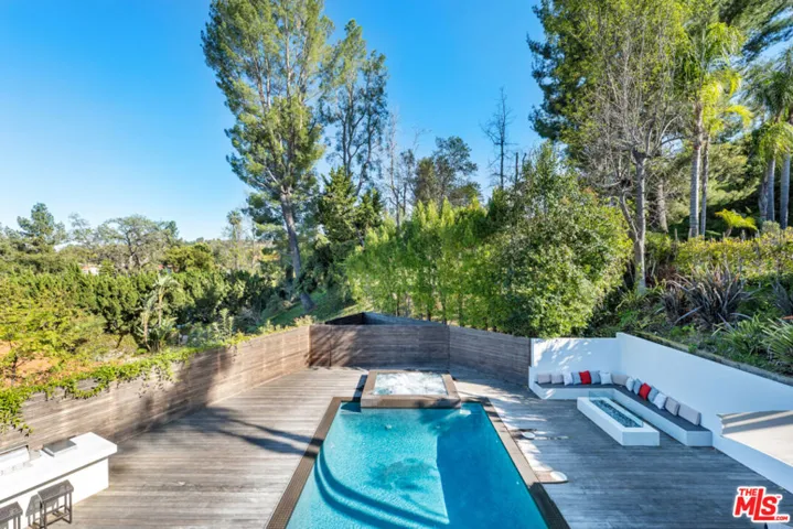 23136 Park Contessa, Calabasas, California 91302