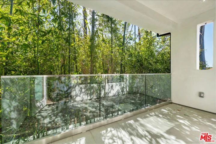 23136 Park Contessa, Calabasas, California 91302