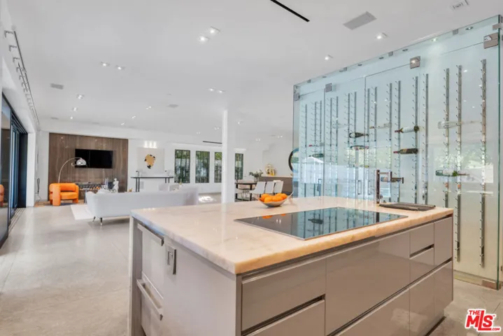 23136 Park Contessa, Calabasas, California 91302