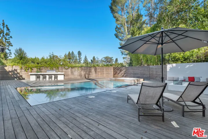23136 Park Contessa, Calabasas, California 91302