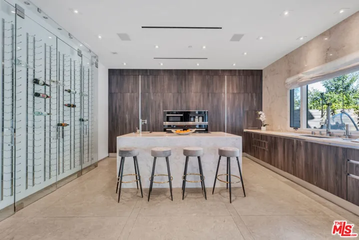 23136 Park Contessa, Calabasas, California 91302