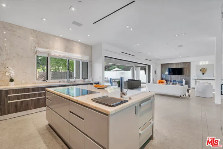 23136 Park Contessa, Calabasas, California 91302