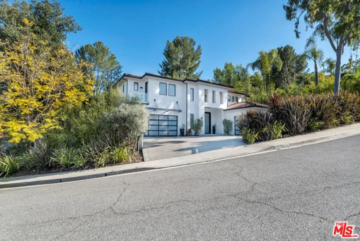 23136 Park Contessa, Calabasas, California 91302
