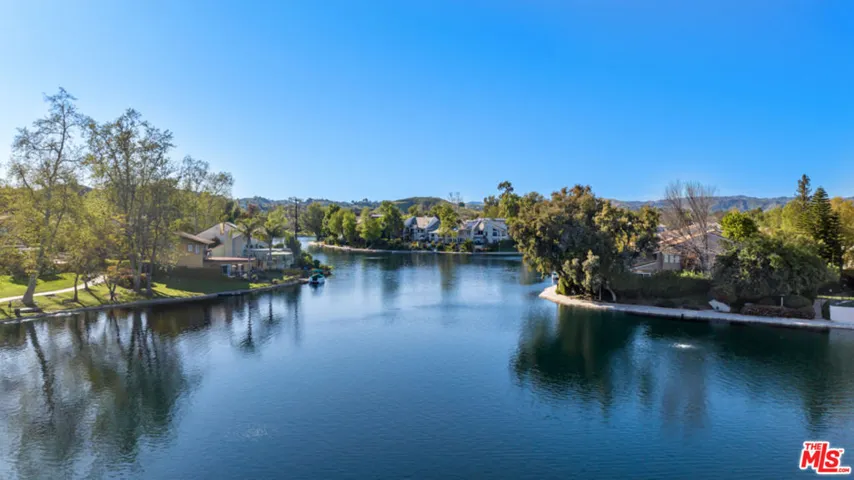 23136 Park Contessa, Calabasas, California 91302