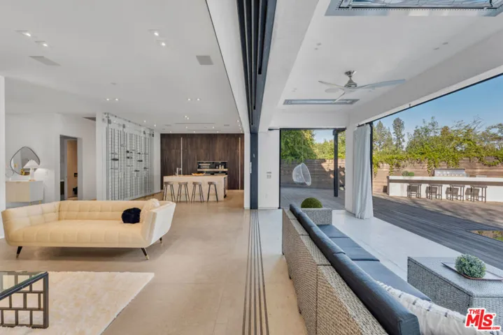 23136 Park Contessa, Calabasas, California 91302