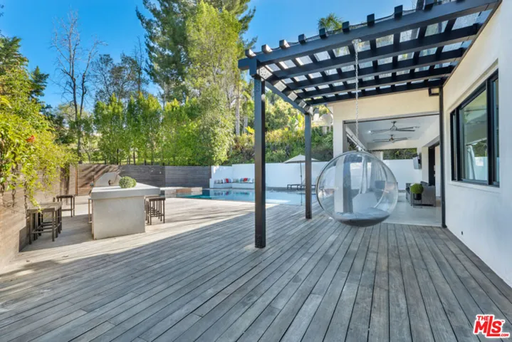 23136 Park Contessa, Calabasas, California 91302