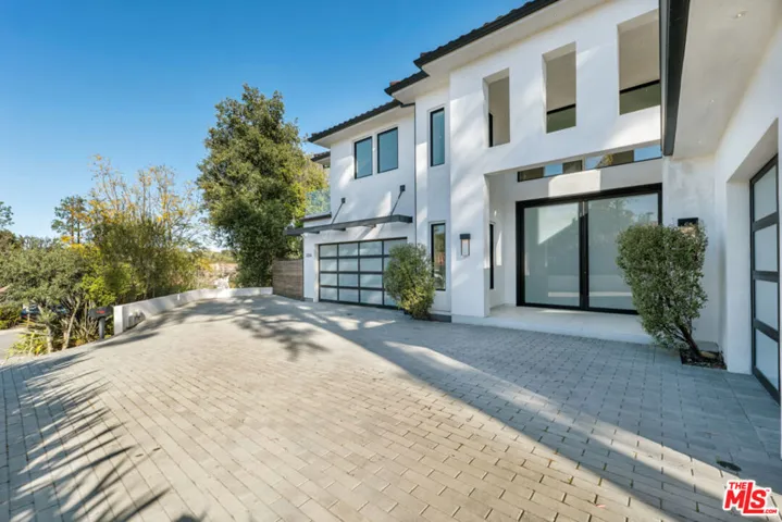 23136 Park Contessa, Calabasas, California 91302