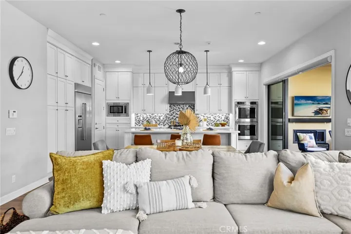 37 Forster, Lake Forest, California 92630
