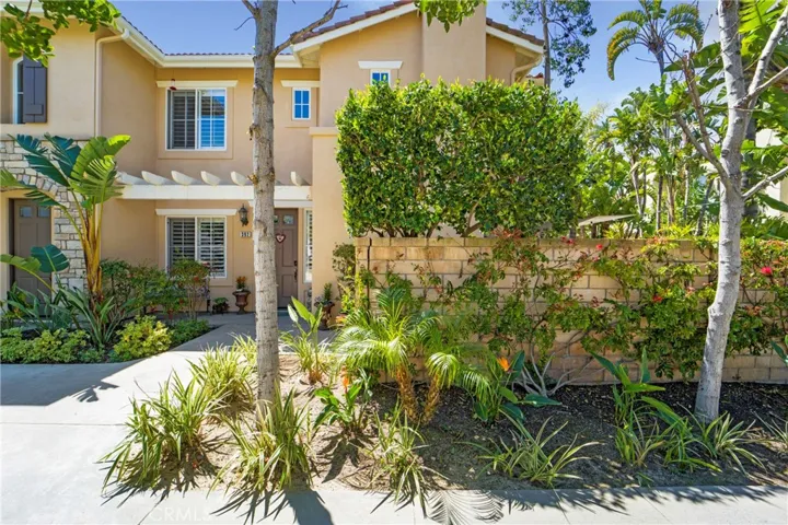 Gorgeous trees provide privacy and shade!