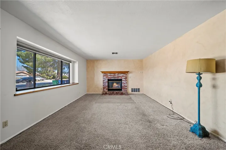 9310 Columbine Avenue, California City, California 93505