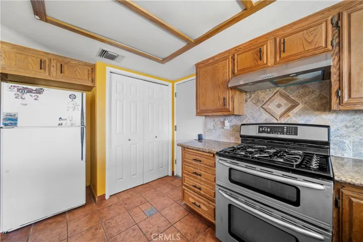 9310 Columbine Avenue, California City, California 93505