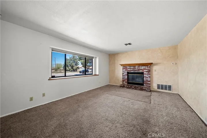 9310 Columbine Avenue, California City, California 93505