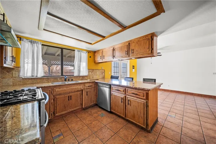 9310 Columbine Avenue, California City, California 93505
