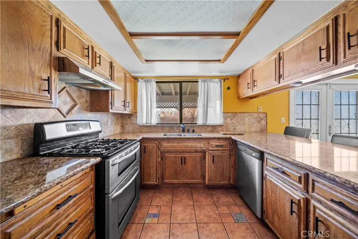 9310 Columbine Avenue, California City, California 93505