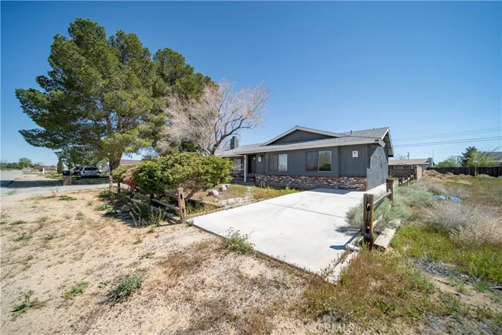 9310 Columbine Avenue, California City, California 93505