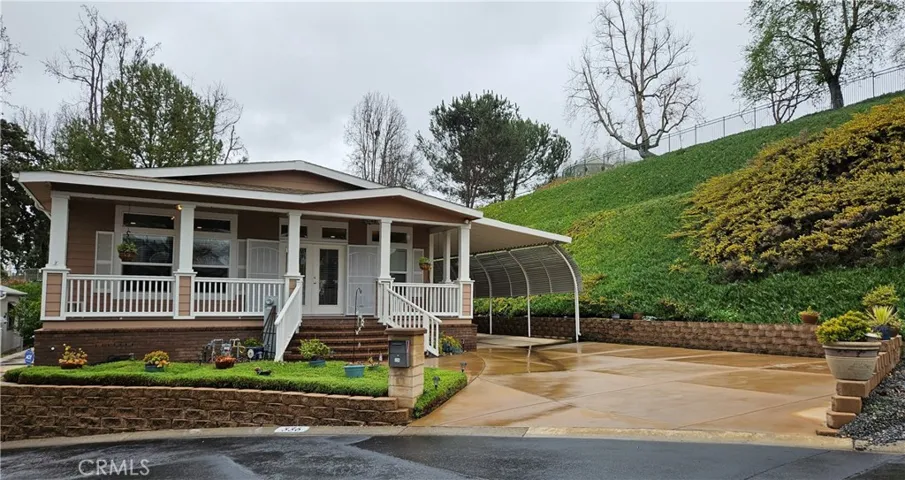 front, large driveway