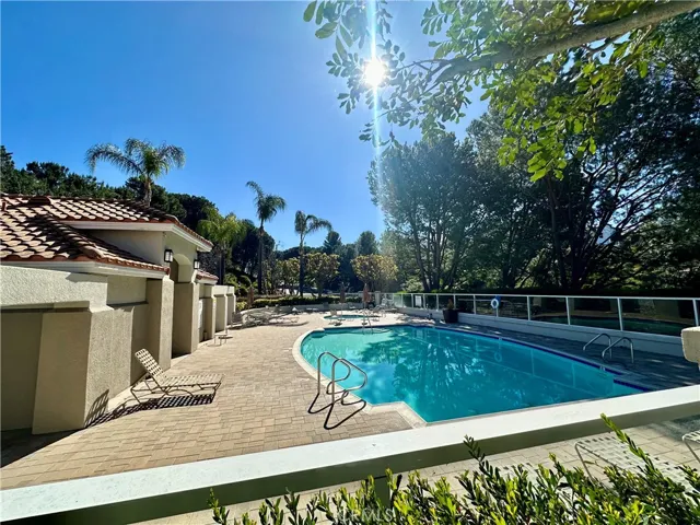 241 California Court, Mission Viejo, California 92692