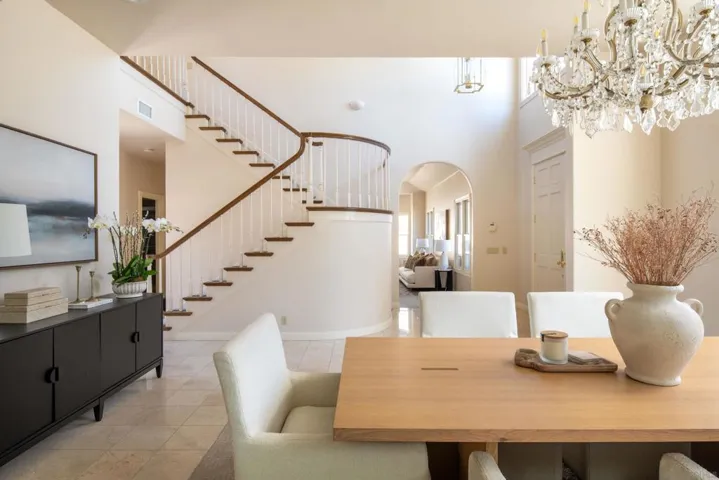 3630 Rosecroft Lane, San Diego, California 92106