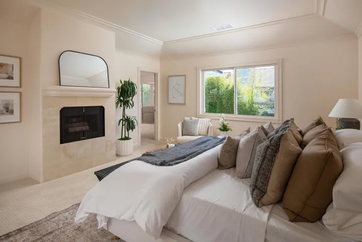 3630 Rosecroft Lane, San Diego, California 92106