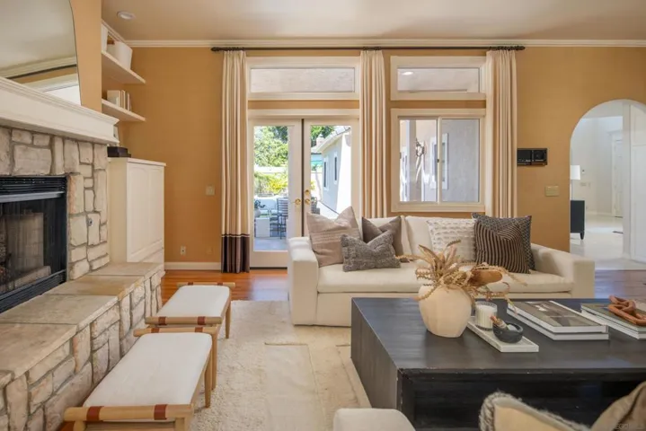3630 Rosecroft Lane, San Diego, California 92106