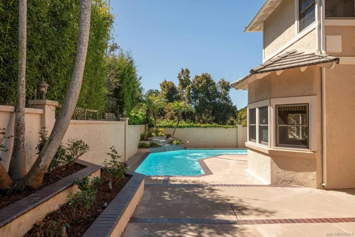 3630 Rosecroft Lane, San Diego, California 92106
