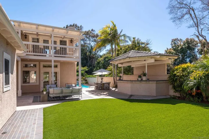 3630 Rosecroft Lane, San Diego, California 92106