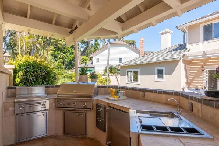 3630 Rosecroft Lane, San Diego, California 92106