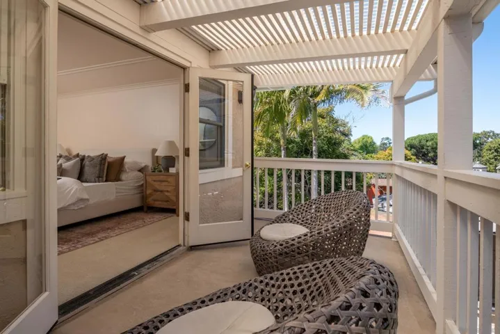 3630 Rosecroft Lane, San Diego, California 92106