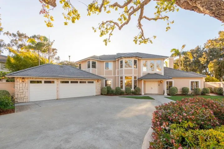 3630 Rosecroft Lane, San Diego, California 92106