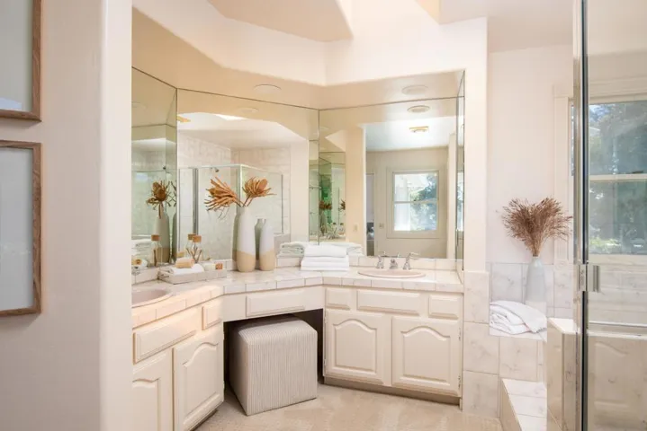 3630 Rosecroft Lane, San Diego, California 92106