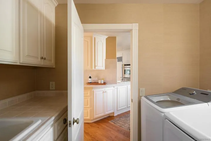 3630 Rosecroft Lane, San Diego, California 92106