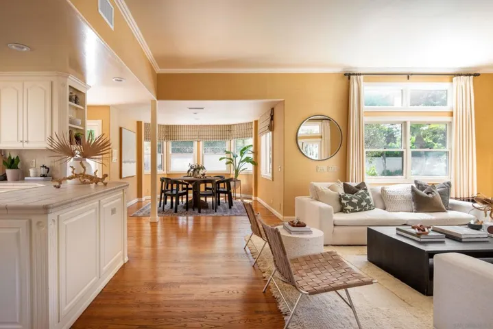 3630 Rosecroft Lane, San Diego, California 92106