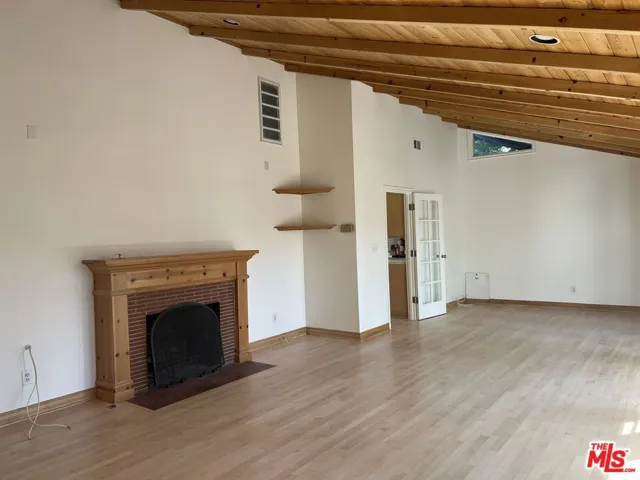 Two Sided Fireplace