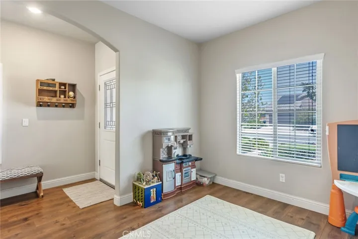 9431 Woodbrook Drive, Shafter, California 93263